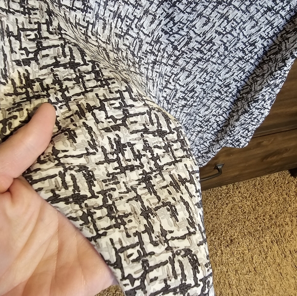 EUC Hilary Radley blouse size Large - Picture 4 of 4